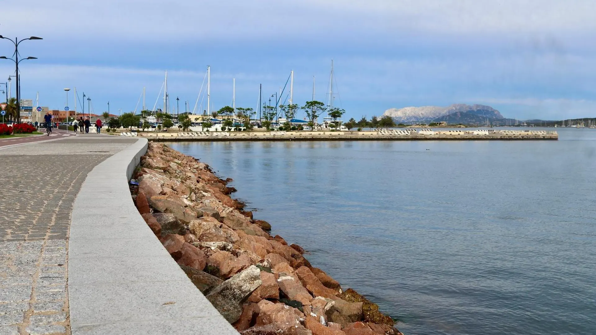 Hidden Gem - Luxury Studio Garibaldi - Perfect For Couples - Fully Equipped - Historical Centre Olbia 0*,  Italy