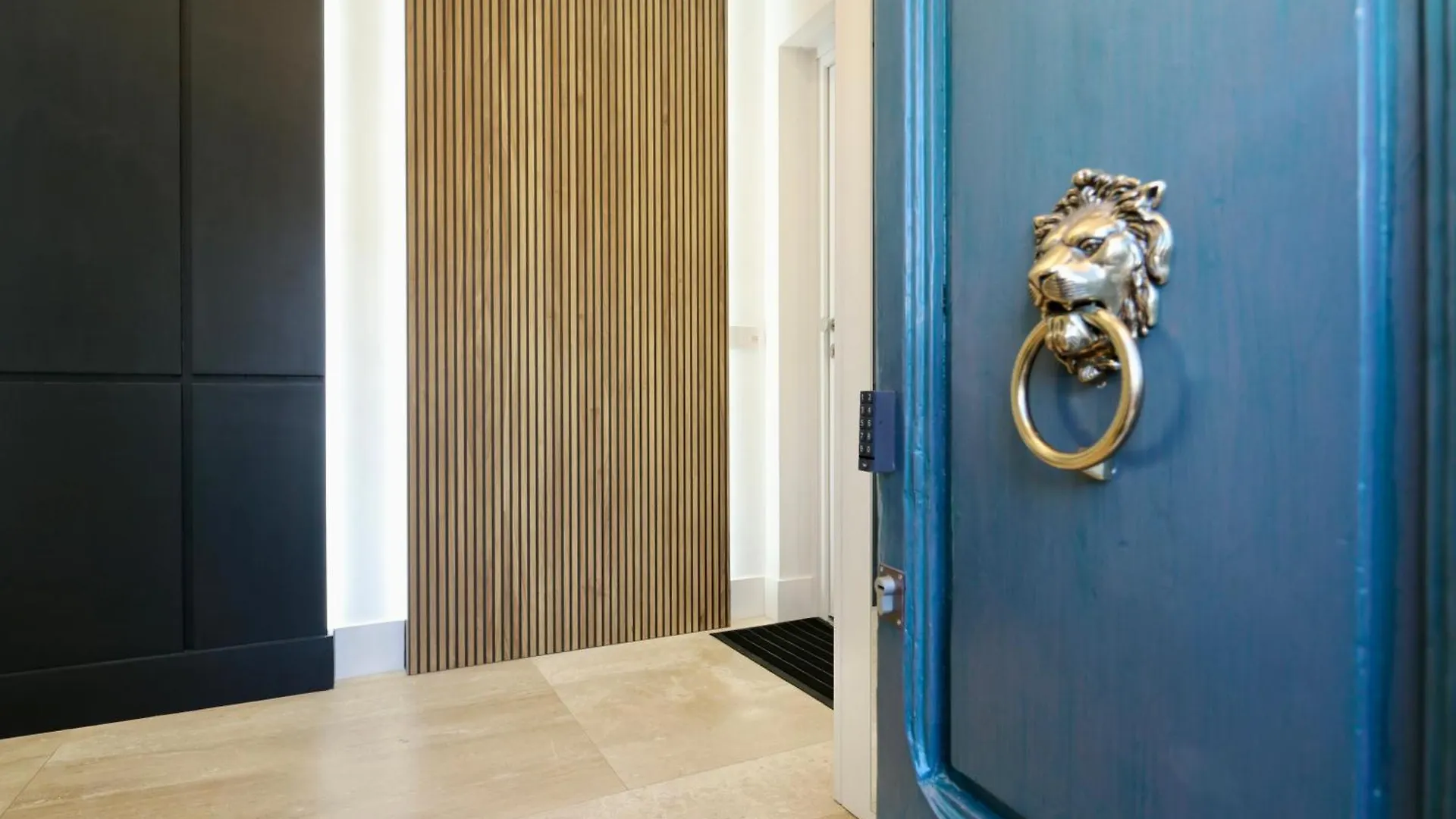 Hidden Gem - Luxury Studio Garibaldi - Perfect For Couples - Fully Equipped - Historical Centre Olbia Italy