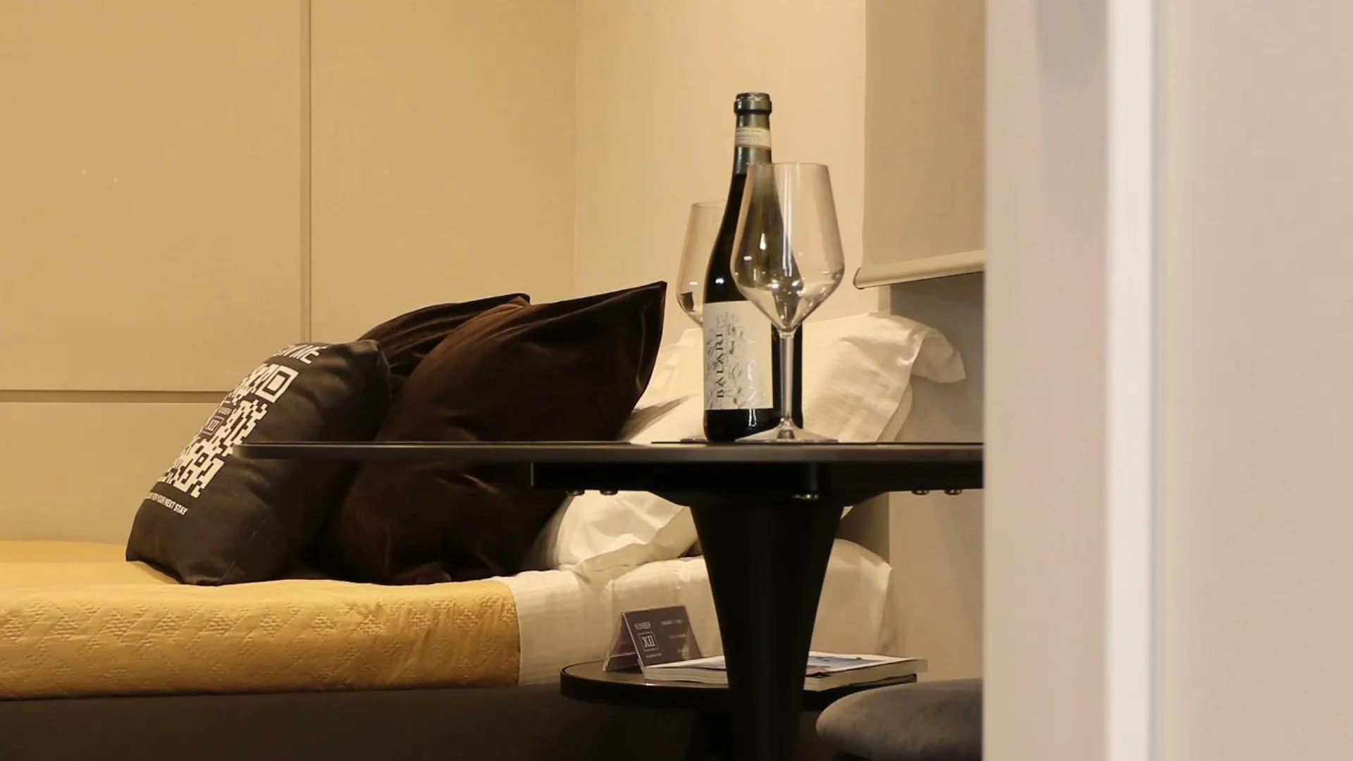 Hidden Gem - Luxury Studio Garibaldi - Perfect For Couples - Fully Equipped - Historical Centre Olbia Apartment