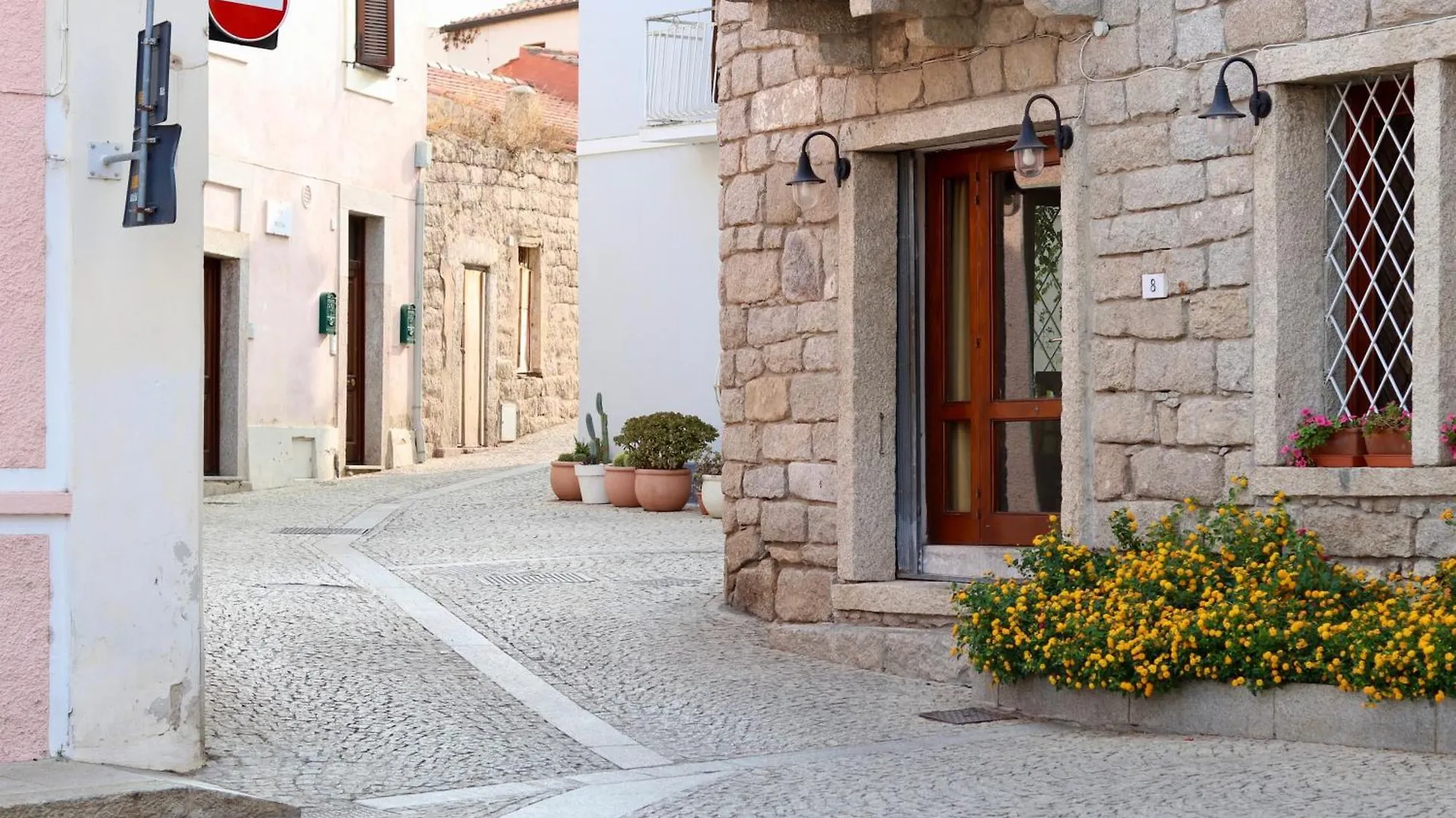 Apartment Hidden Gem - Luxury Studio Garibaldi - Perfect For Couples - Fully Equipped - Historical Centre Olbia